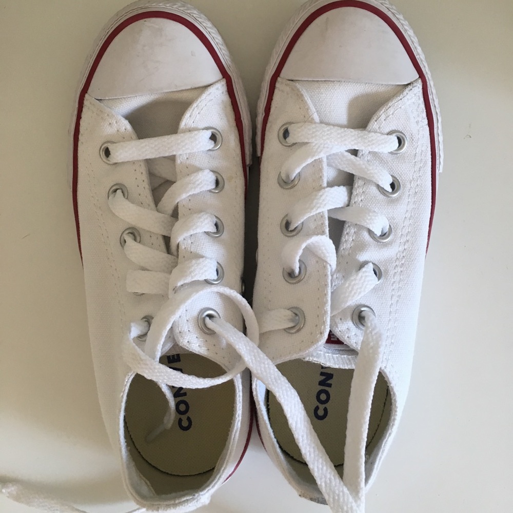 Kids converse
